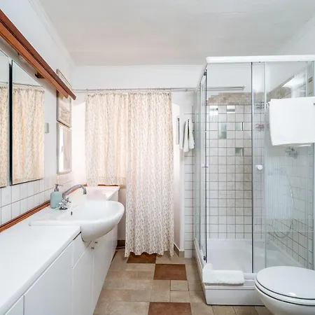 玛尔特克奇尼公寓酒店